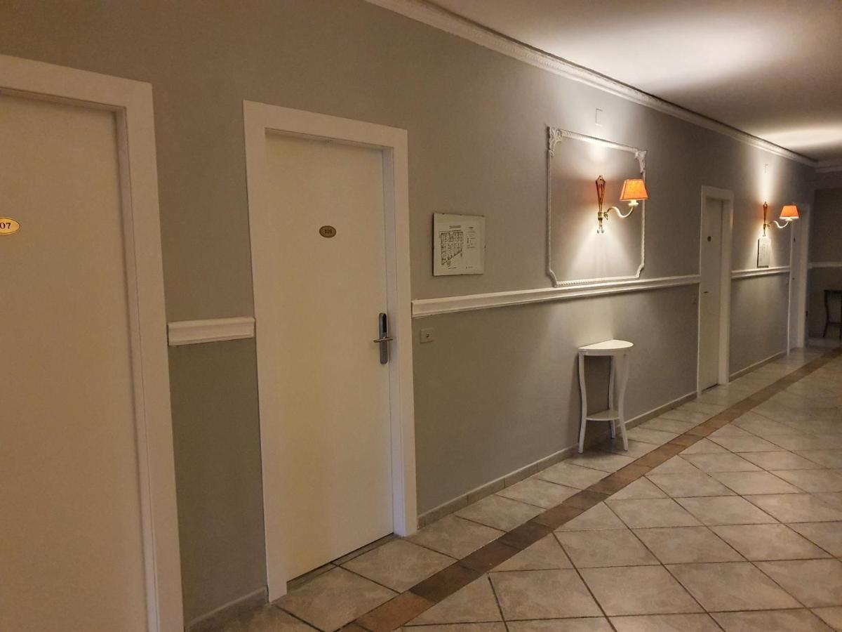 Hotel Caribe Casalnuovo Di Napoli Εξωτερικό φωτογραφία